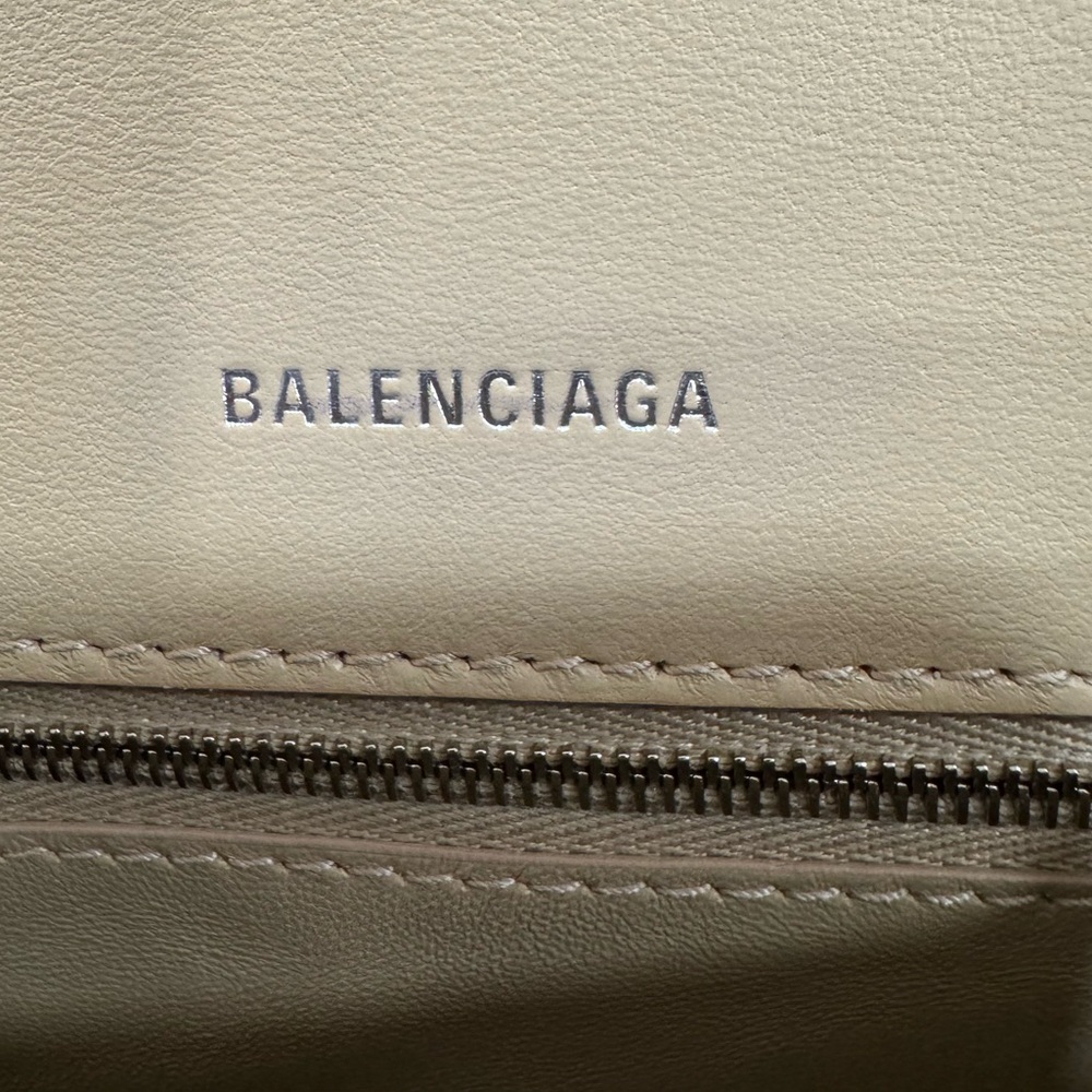 BALENCIAGA Hourglass Small Handbag in beige shiny box calfskin Bag - Picture 15 of 16